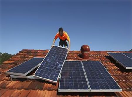 越南向國(guó)內(nèi)推行房頂太陽(yáng)能電池板